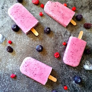 mixed berry popsicles
